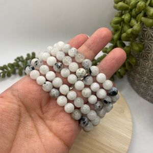 ONE Moonstone Beaded Stretch Bracelet - Natural Stone 8mm (0023)